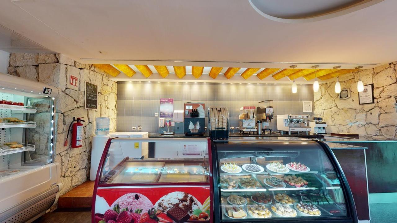 Grand Park Royal Cozumel Ξενοδοχείο Εξωτερικό φωτογραφία Gelateria in India